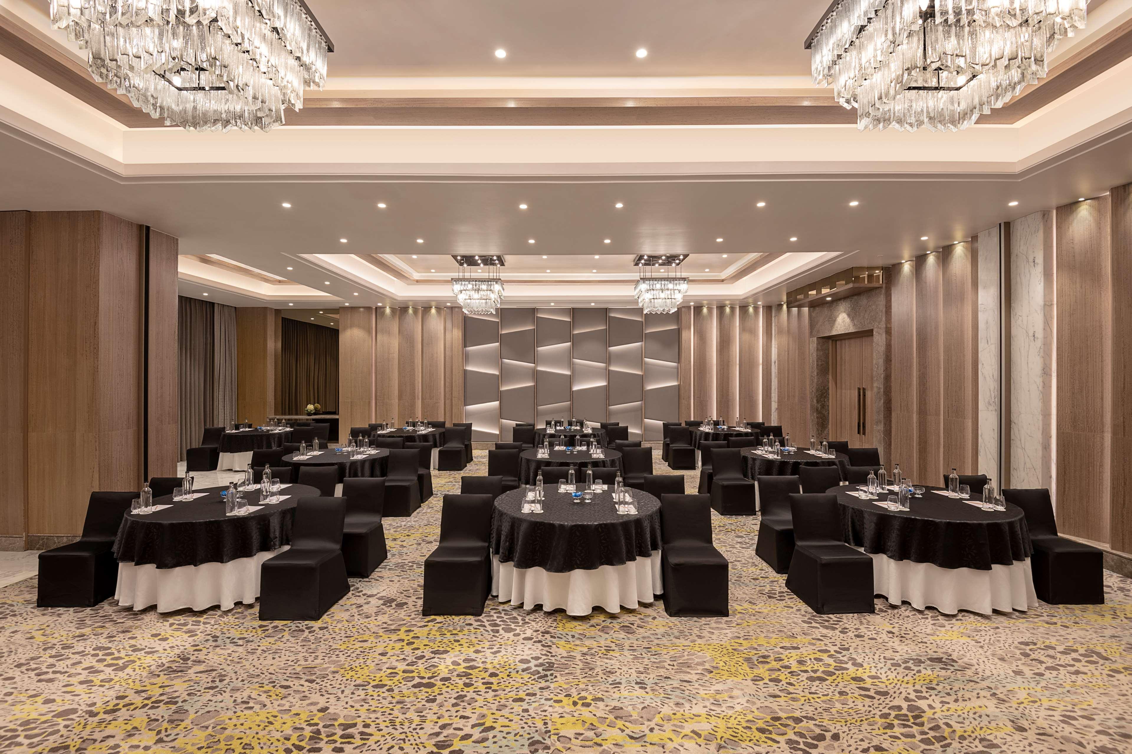 Radisson Mumbai Andheri Midc Εξωτερικό φωτογραφία The ballroom