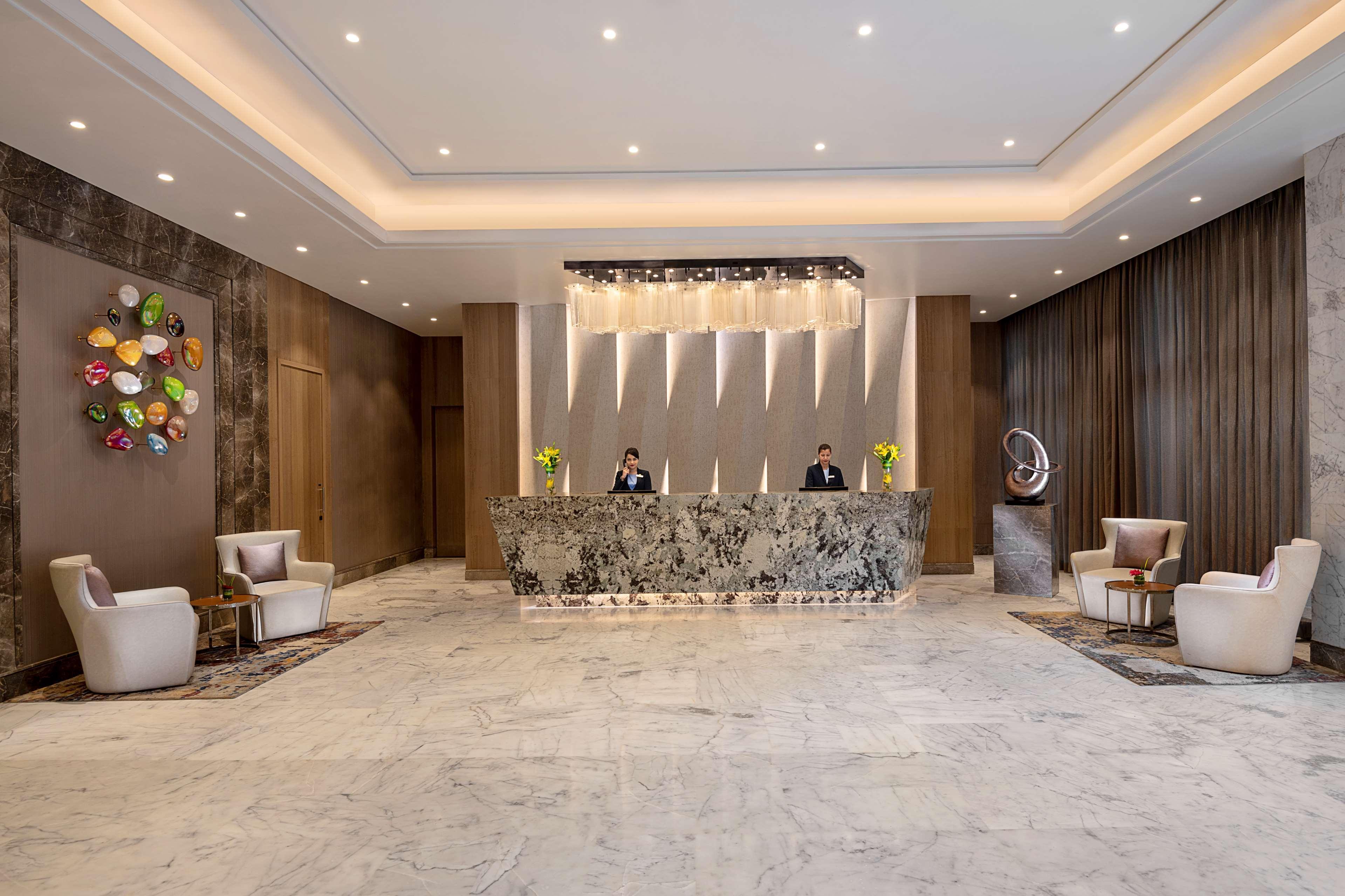 Radisson Mumbai Andheri Midc Εξωτερικό φωτογραφία The lobby of the hotel