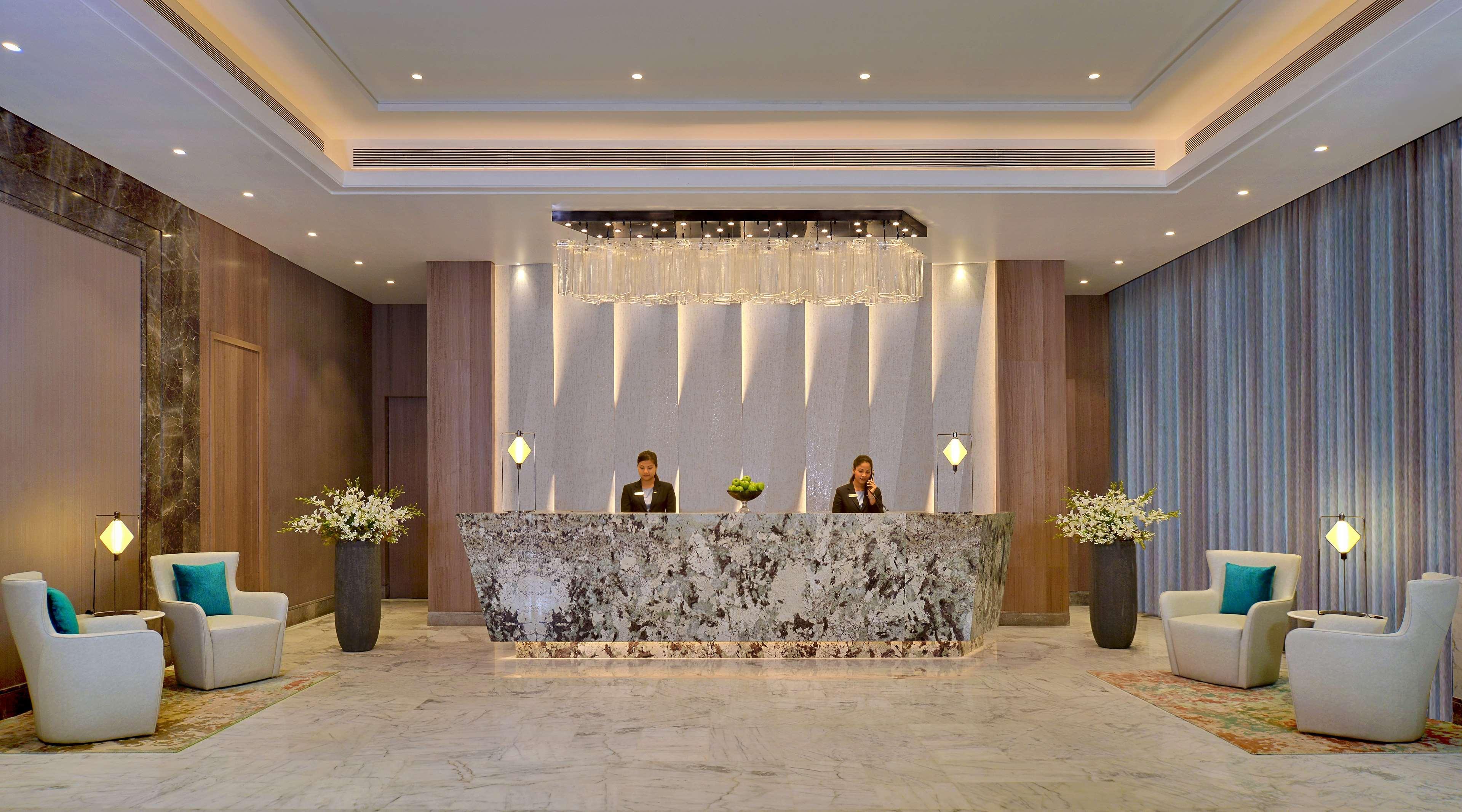 Radisson Mumbai Andheri Midc Εξωτερικό φωτογραφία The lobby of the hotel